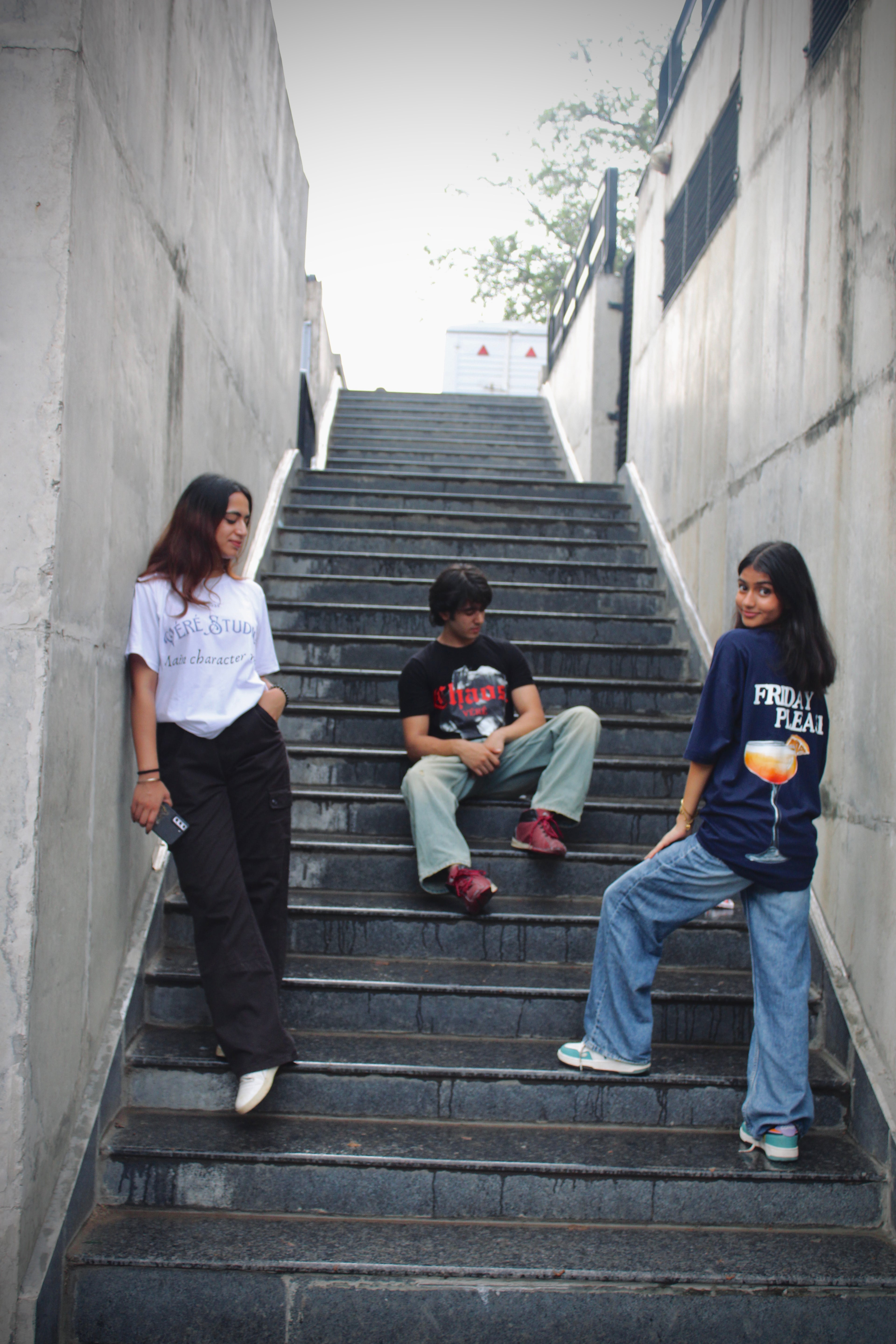 VERE STUDIOS T-SHIRT